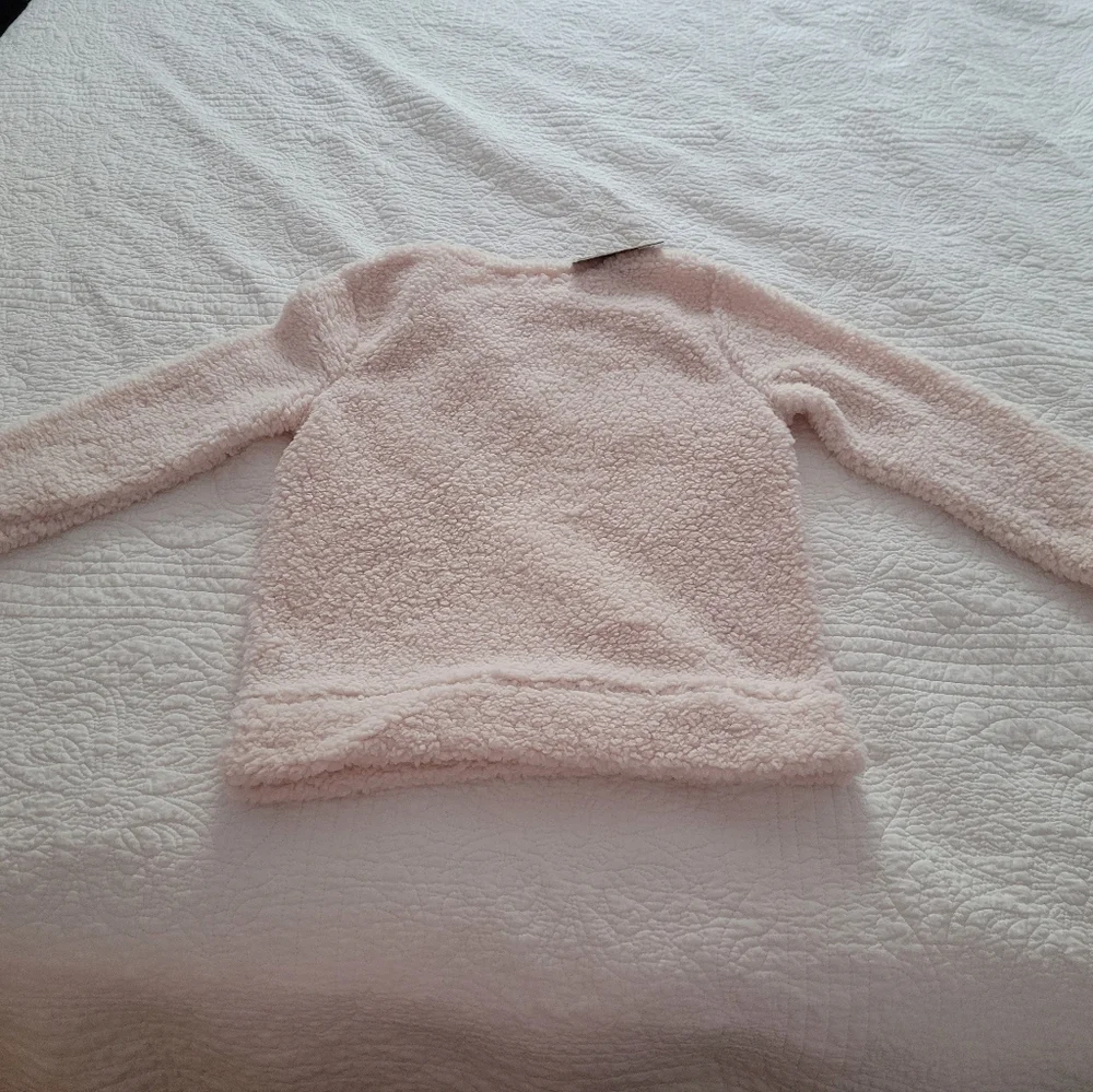 🎄Holiday Fleece Top w/Sequin Cat😽 - Picture 3 of 4